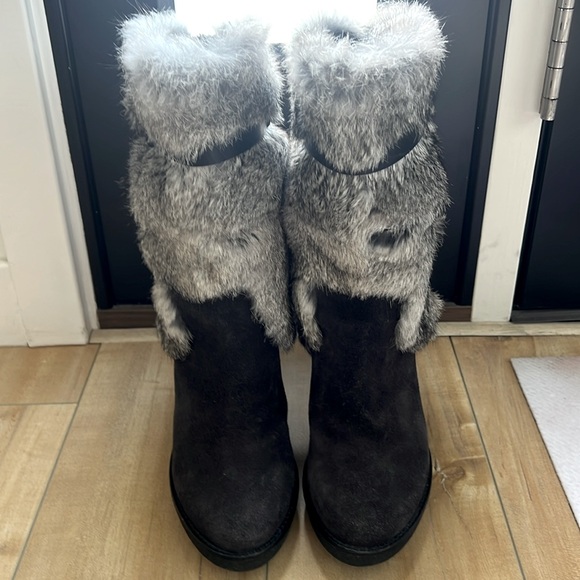 MONCLER Brown suede wedge natural fur bootie 38 - Picture 1 of 11